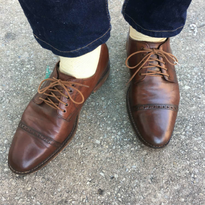 How To Coordinate Dark Brown Shoes & Trouser Colors: Visual Guide