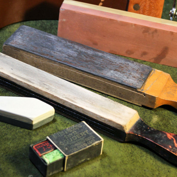How To Sharpen A Straight Razor Best Stropping & Honing Guide