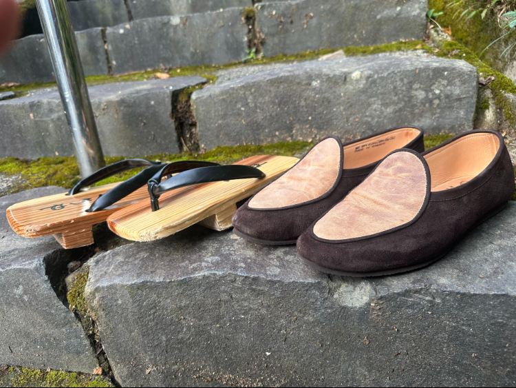 Crown Northmpton Suede Slippers And Geta Wooden Sandals Crown Northmpton Suede Slippers And Geta Wooden Sandals