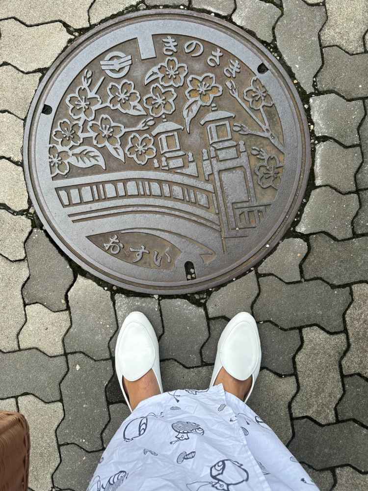 Marshmallow Belgian Slippers with Ornate Japanese Manhole Cover Marshmallow Belgian Slippers with Ornate Japanese Manhole Cover